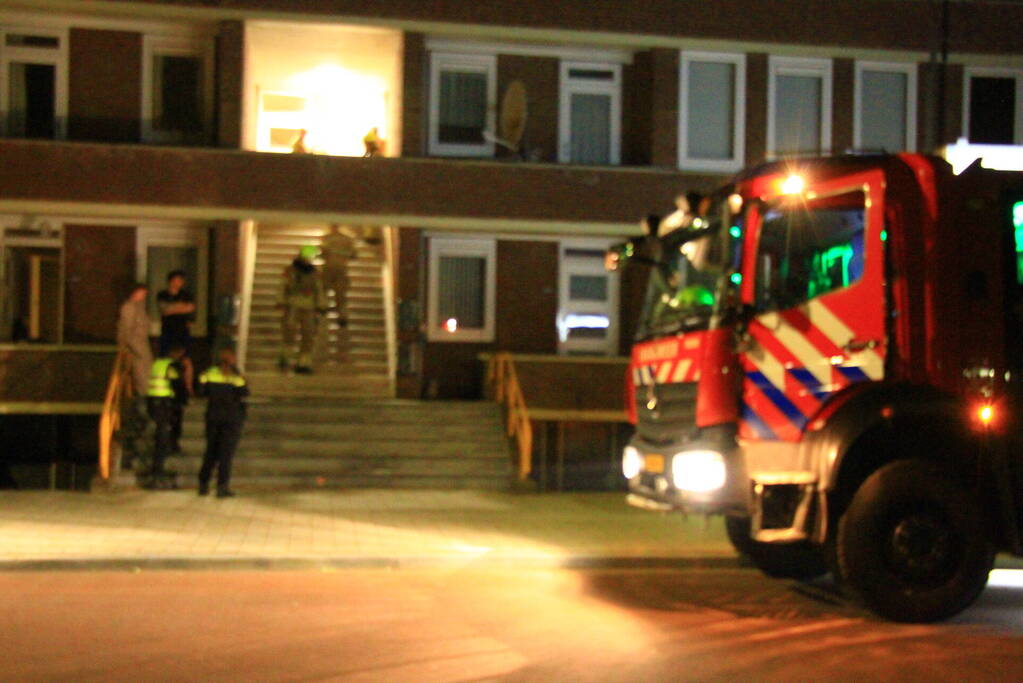 Buurtbewoners schakelen brandweer in voor rookmelder