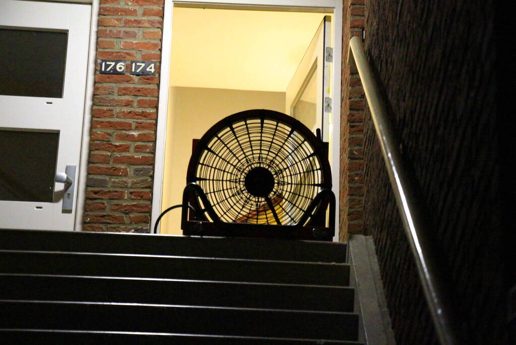 Buurtbewoners schakelen brandweer in voor rookmelder