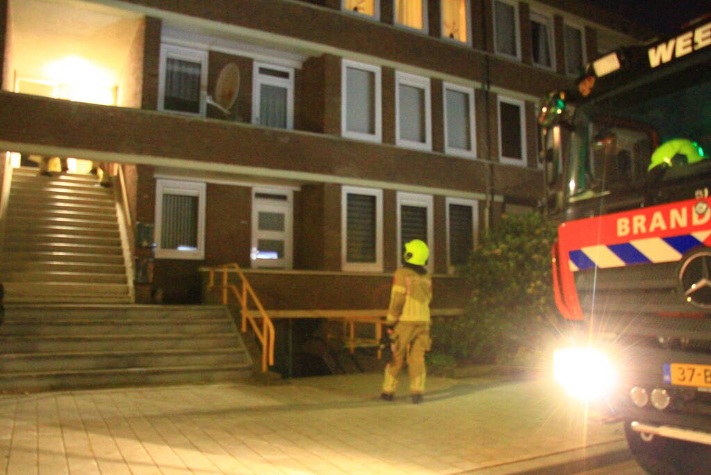 Buurtbewoners schakelen brandweer in voor rookmelder