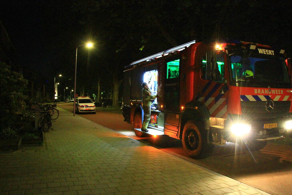 Buurtbewoners schakelen brandweer in voor rookmelder