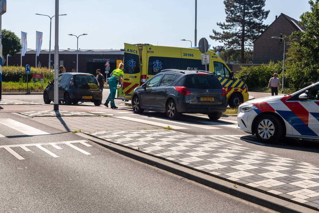 Fietser aangereden op rotonde