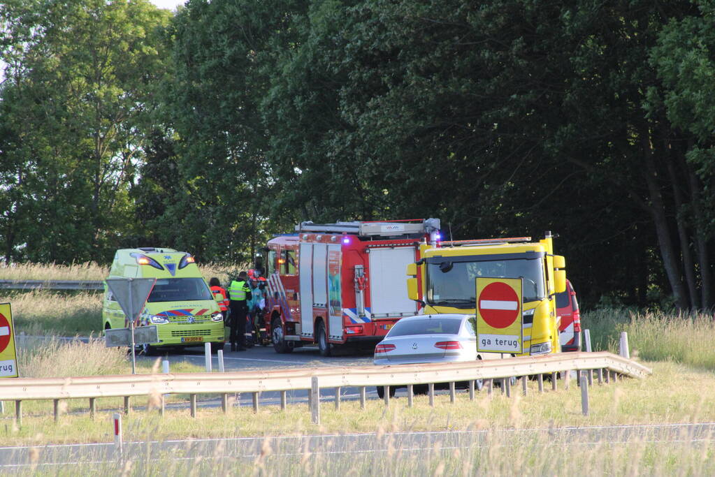 Ernstig ongeval op afrit van snelweg