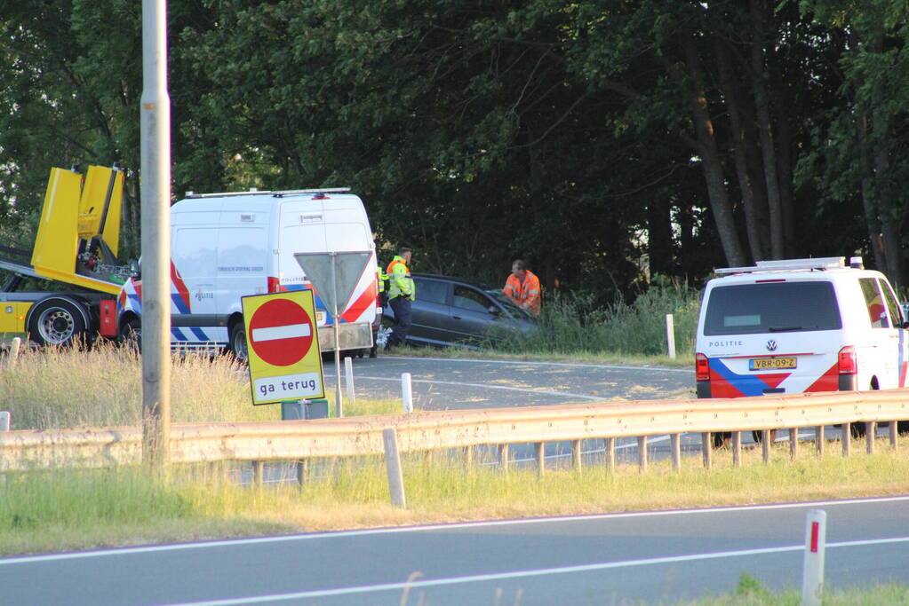 Ernstig ongeval op afrit van snelweg
