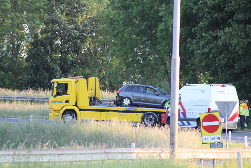 Ernstig ongeval op afrit van snelweg