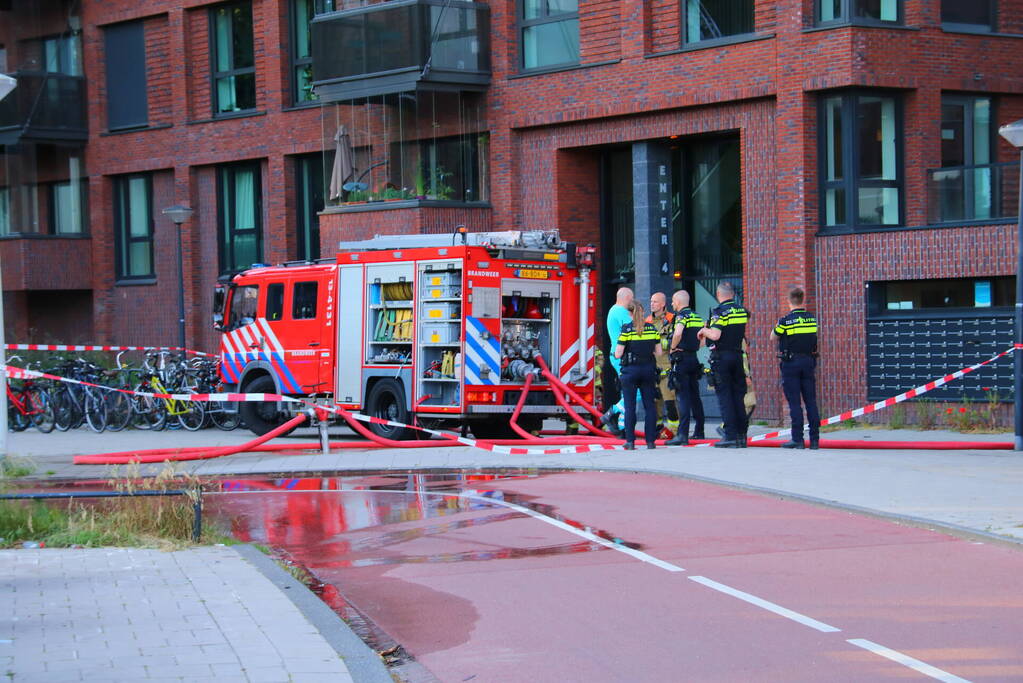 Uitslaande brand bij appartenmentencompex