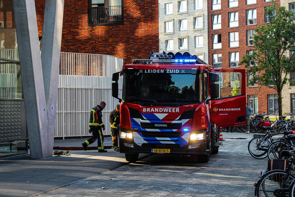 Brand in woning op achtste etage
