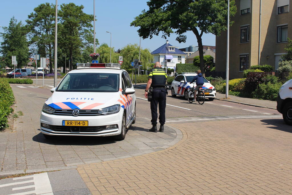 Politie doet inval in woning na vluchtende verdachte