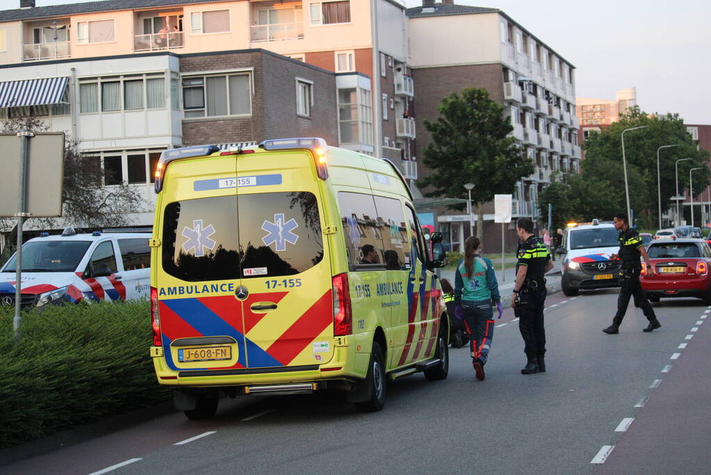 Motorrijder gewond bij botsing met auto