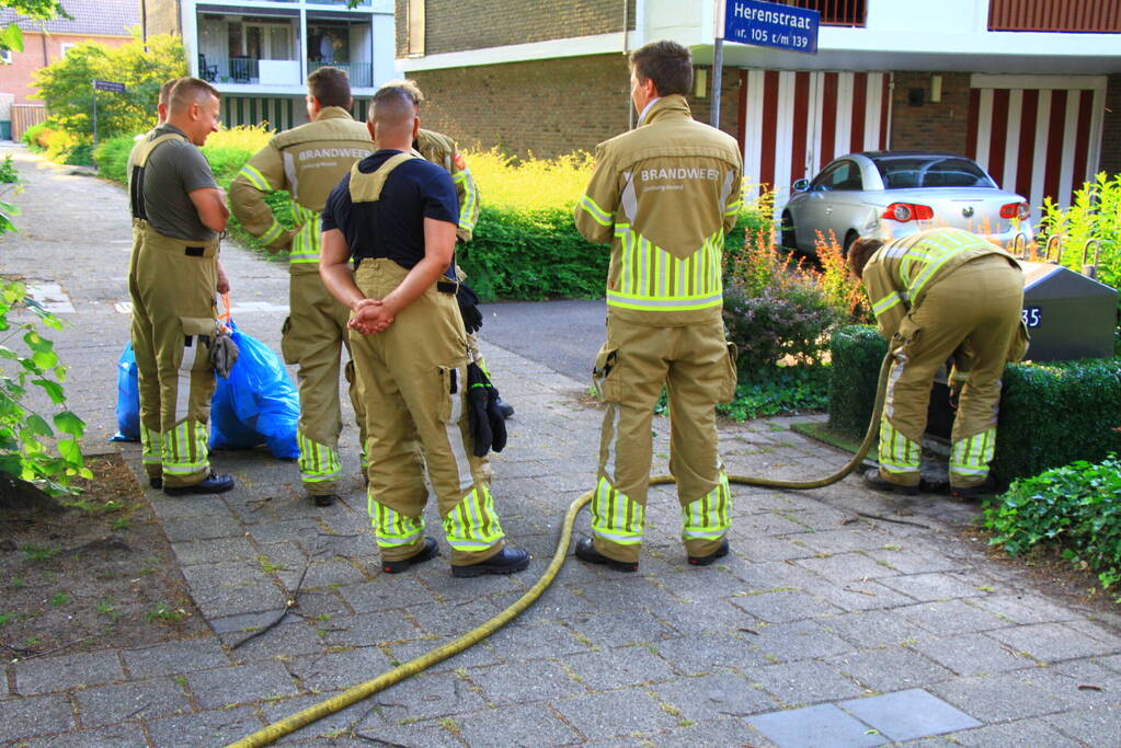 Ondergrondse container vat vlam