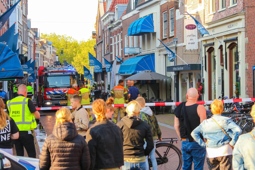 Veel brandweerinzet bij woningbrand