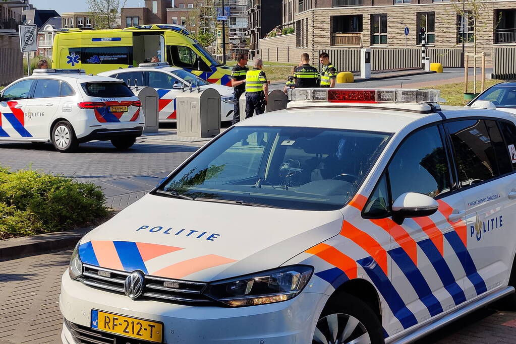 Twee personen door politie meegenomen bij mogelijke steekpartij