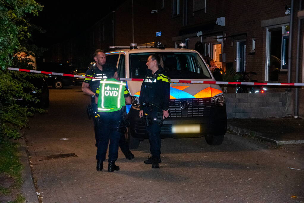 Raam uit woning geblazen bij explosie