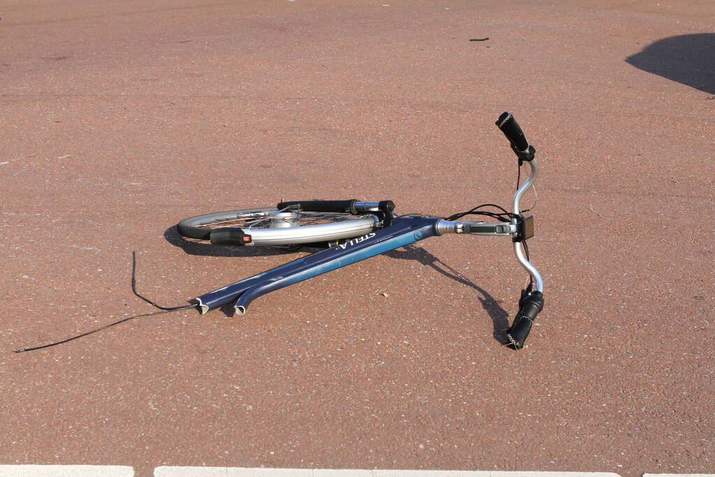 Fietser komt om het leven na aanrijding