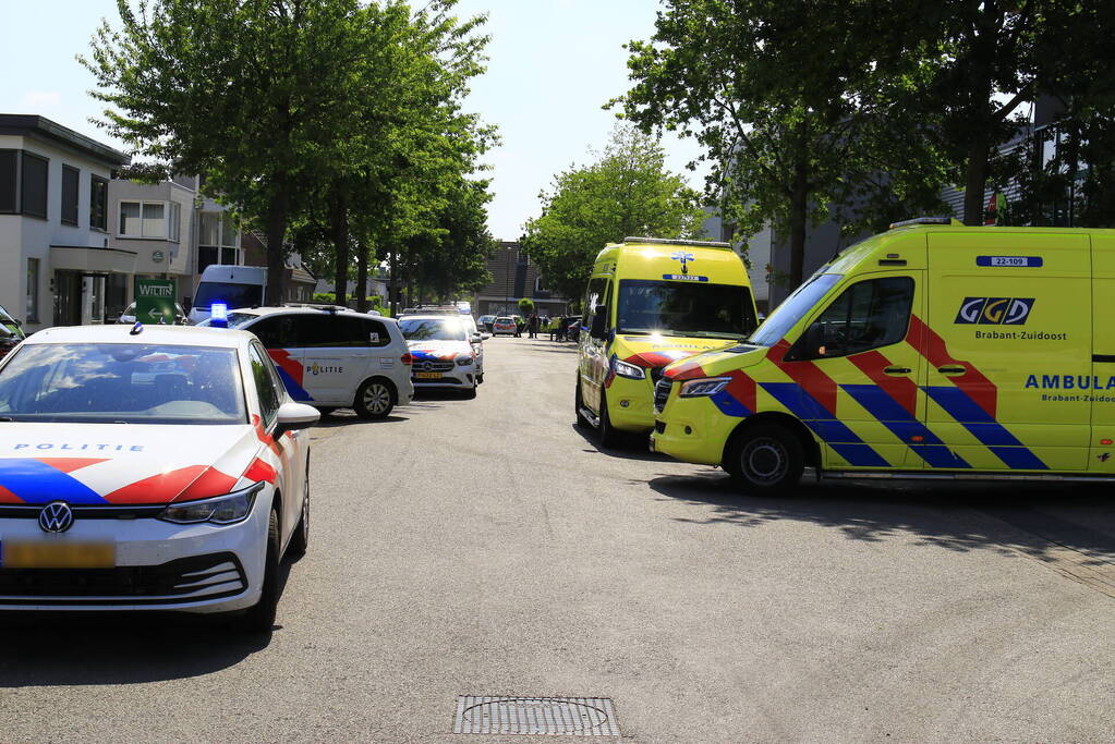 Twee gewonden na steekpartij, persoon aangehouden