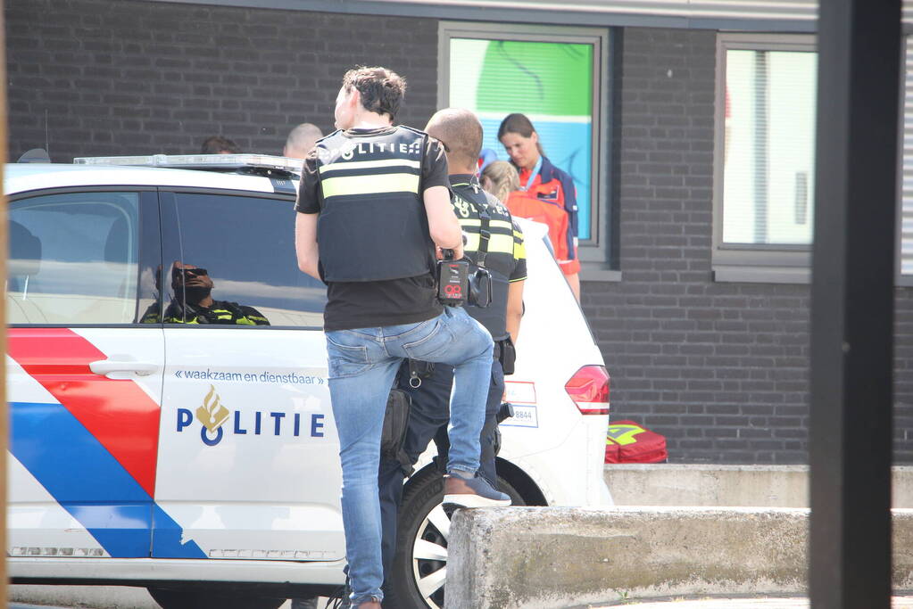 Twee gewonden na steekpartij, persoon aangehouden