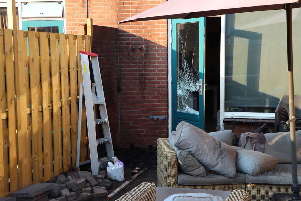 Twee konijnen gered door brandweer bij brand