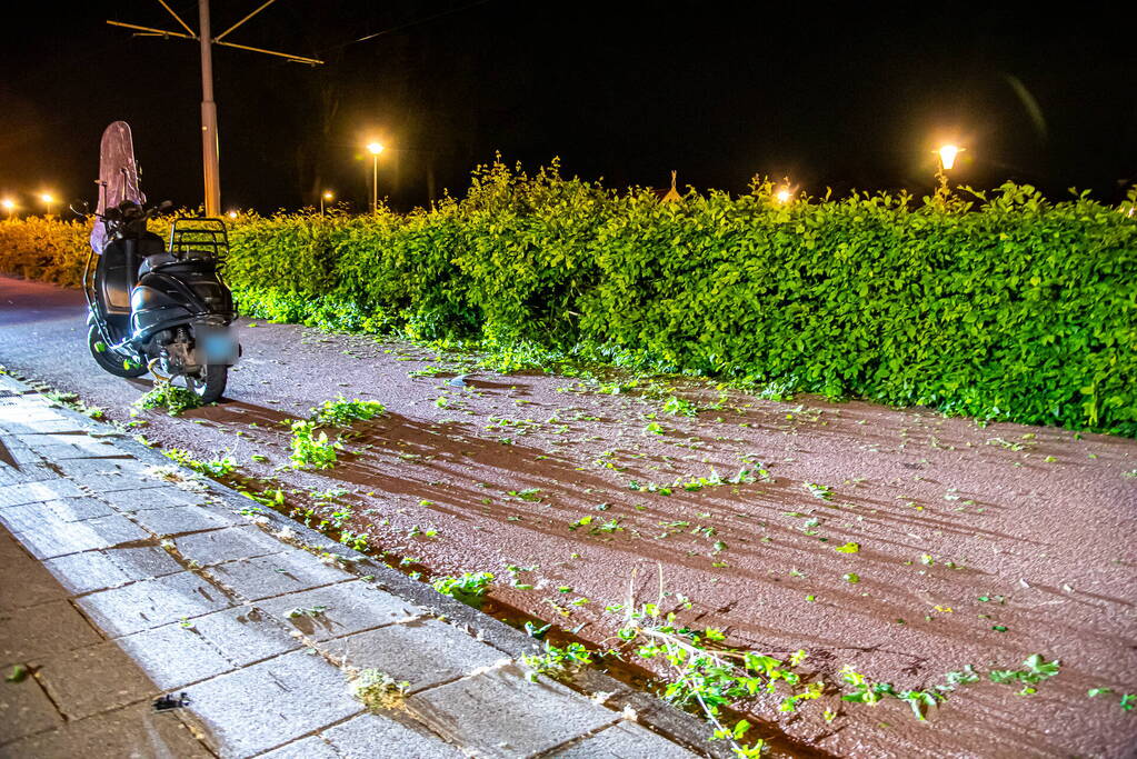 Scooterrijder aangehouden na frontale botsing