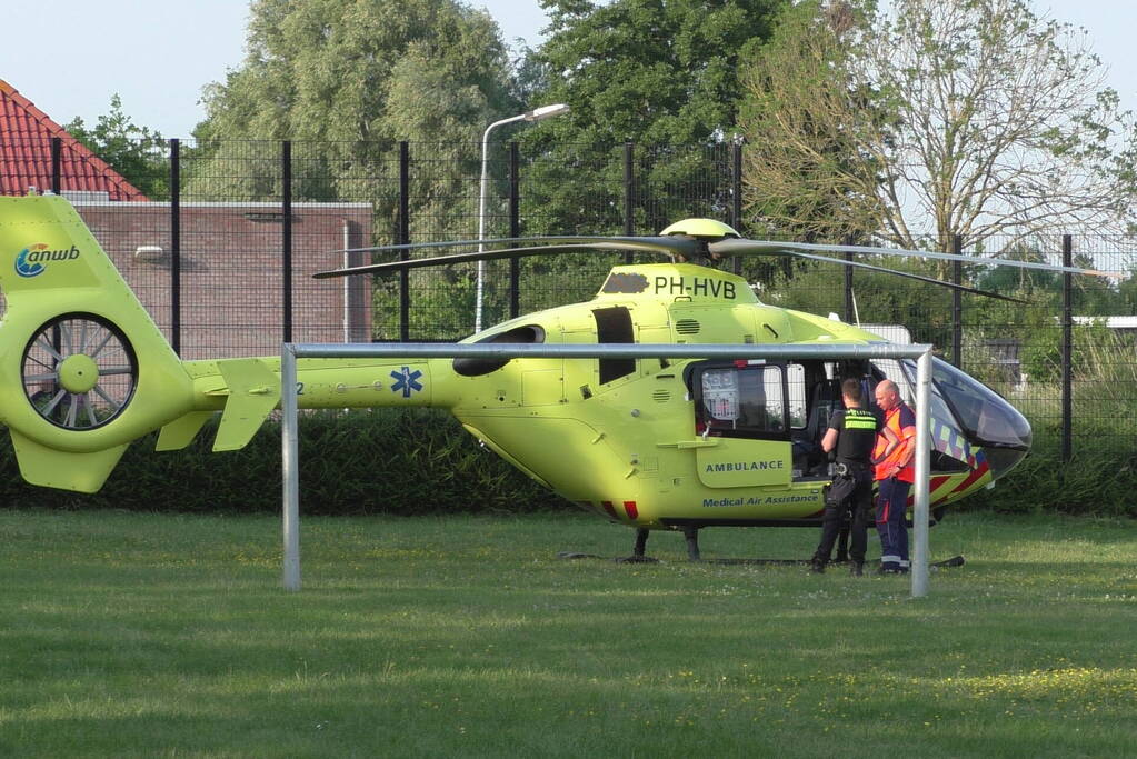 Traumahelikopter ingezet voor medische noodsituatie op straat