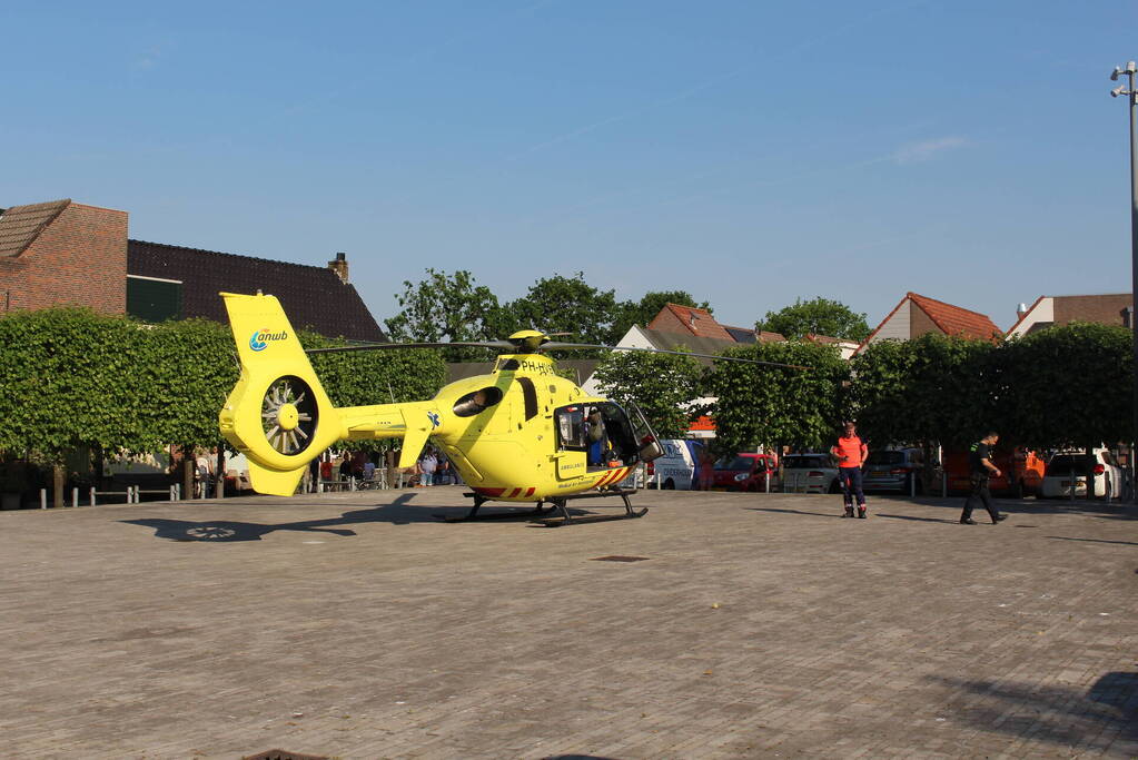 Traumahelikopter landt midden in centrum