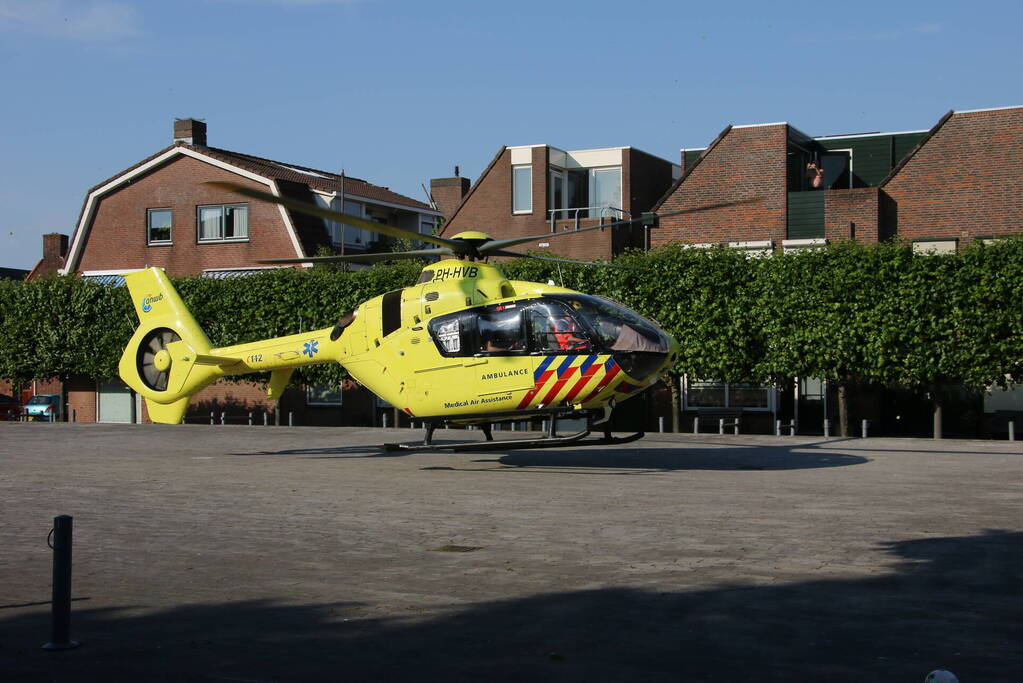 Traumahelikopter landt midden in centrum