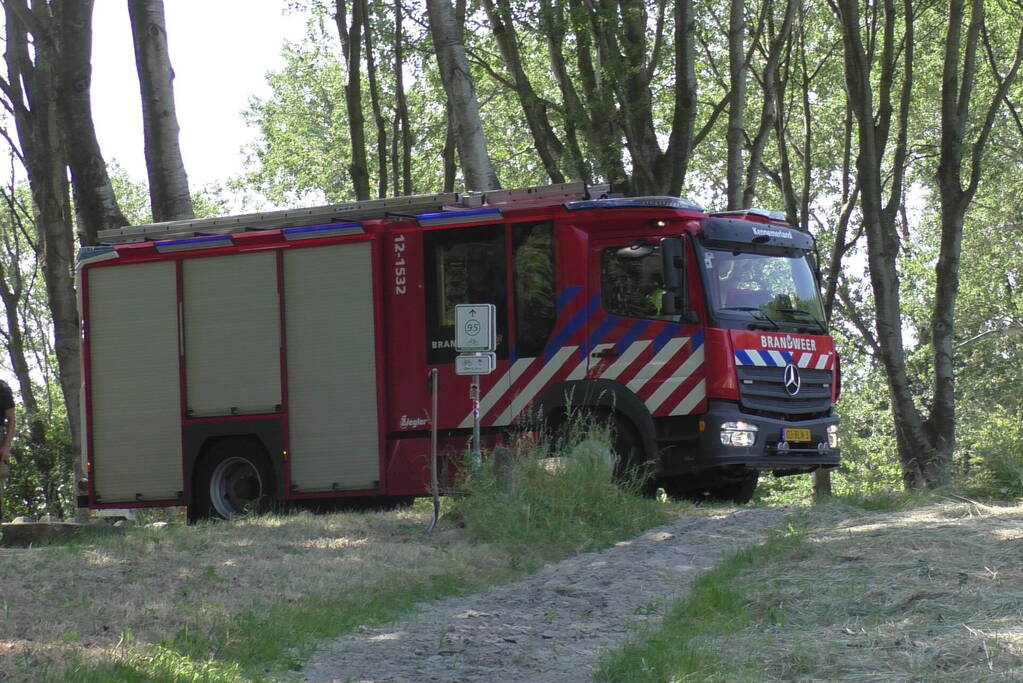 Bermbrand snel onder controle