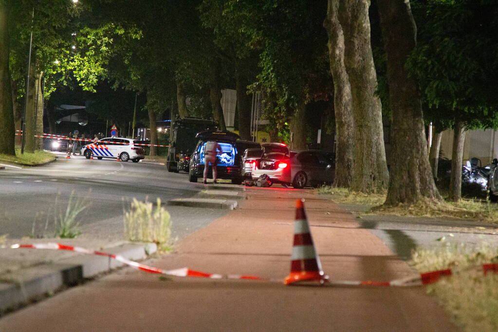 Zwaarbewapend arrestatieteam valt pand binnen