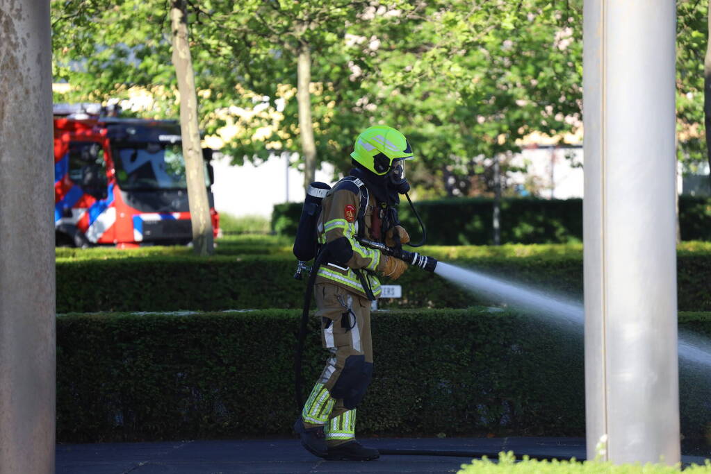 Bloembak gaat in vlammen op