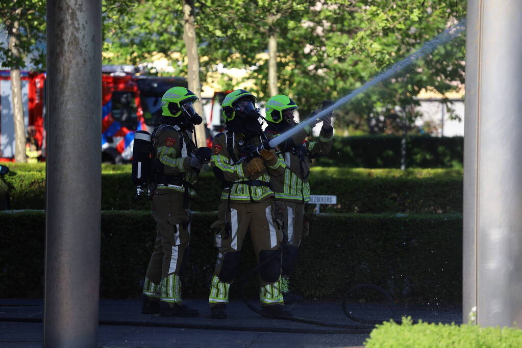 Bloembak gaat in vlammen op
