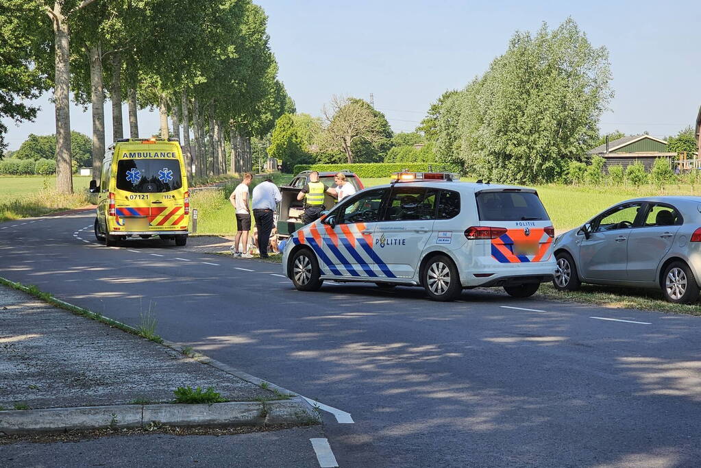 Vrouw gewond bij aanrijding