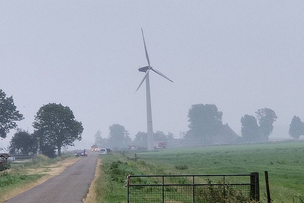Brand boven in windmolen