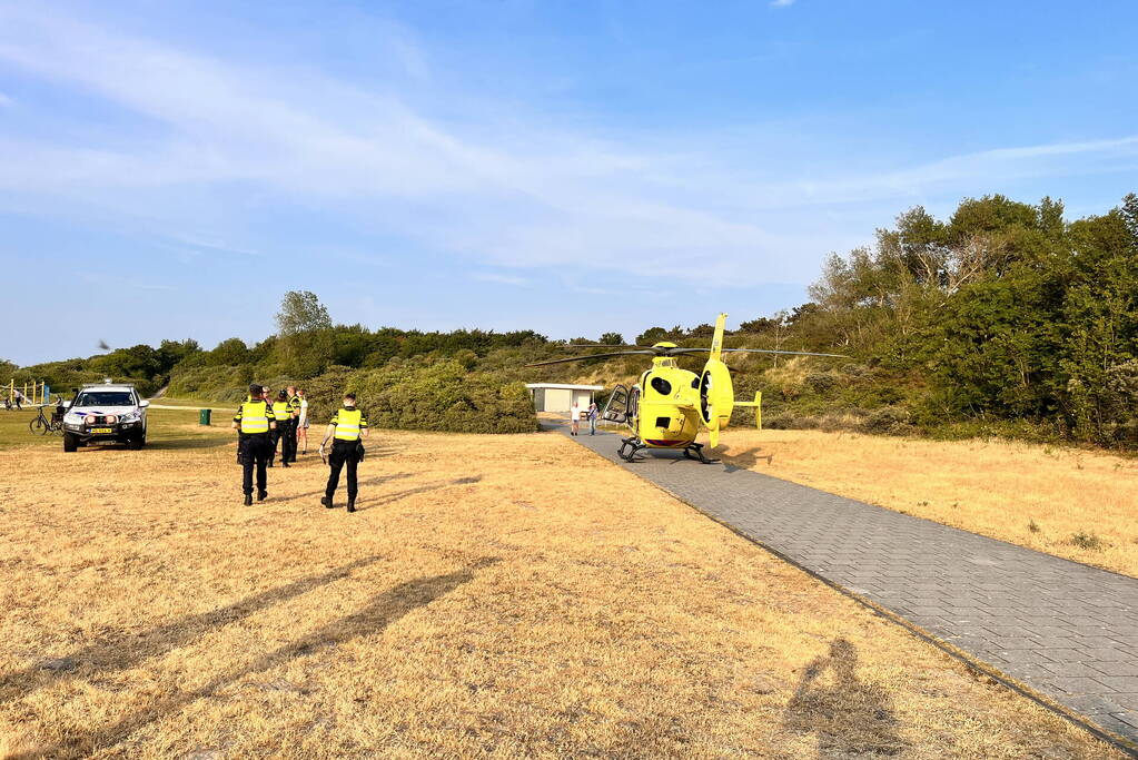 Fietser ernstig gewond bij botsing met paaltje