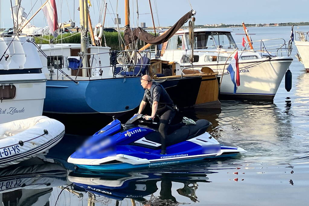 Fietser ernstig gewond bij botsing met paaltje