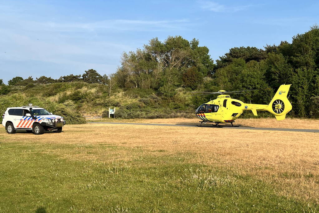 Fietser ernstig gewond bij botsing met paaltje