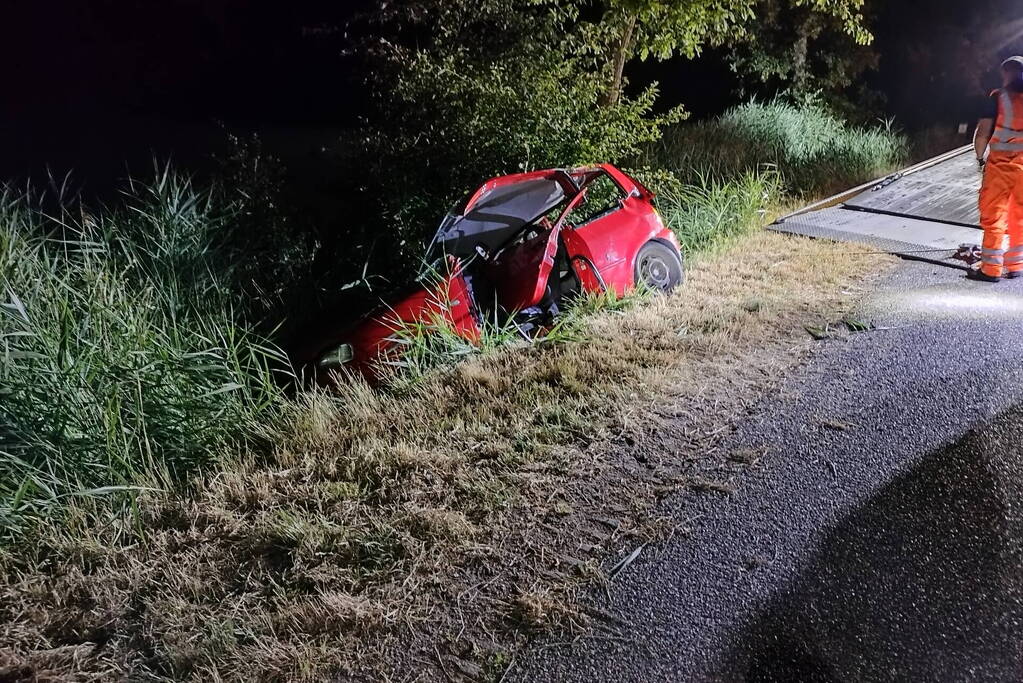 Gewonde en grote schade bij eenzijdig ongeval
