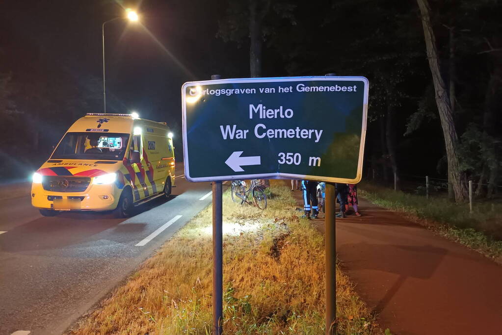 Scooterrijder gewond bij botsing tegen verkeersbord