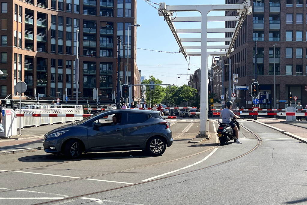 Lang wachten door storing in Lage Erfbrug