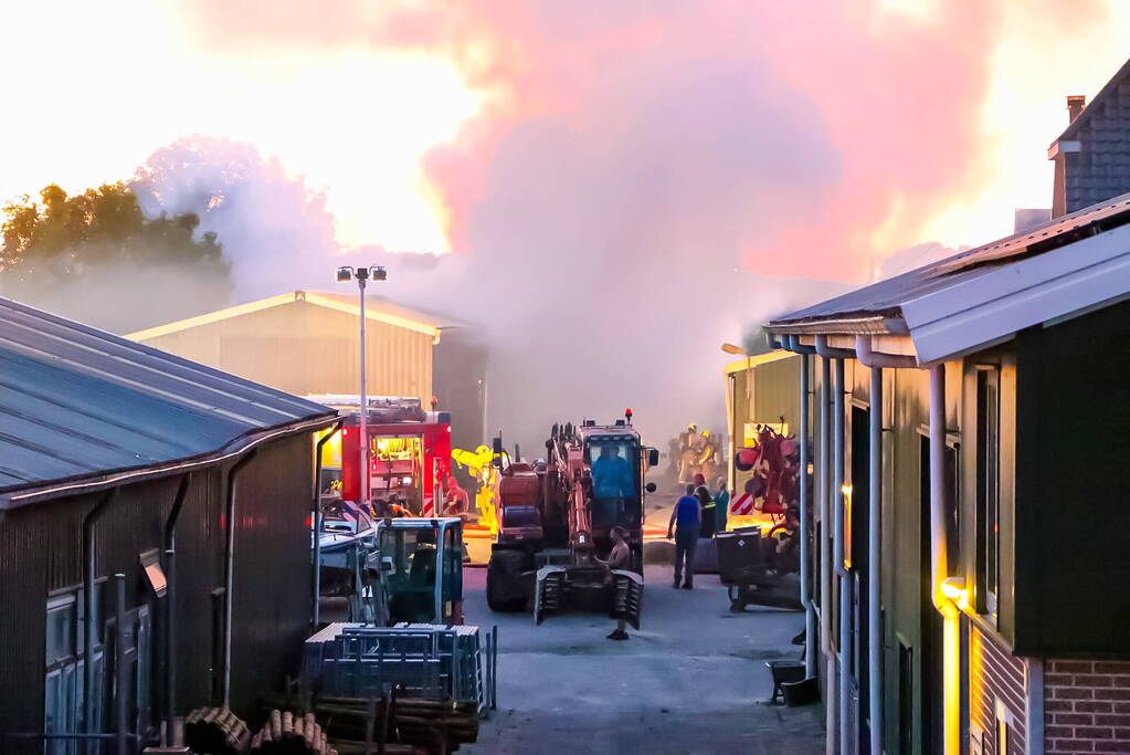 Grote brand in loods