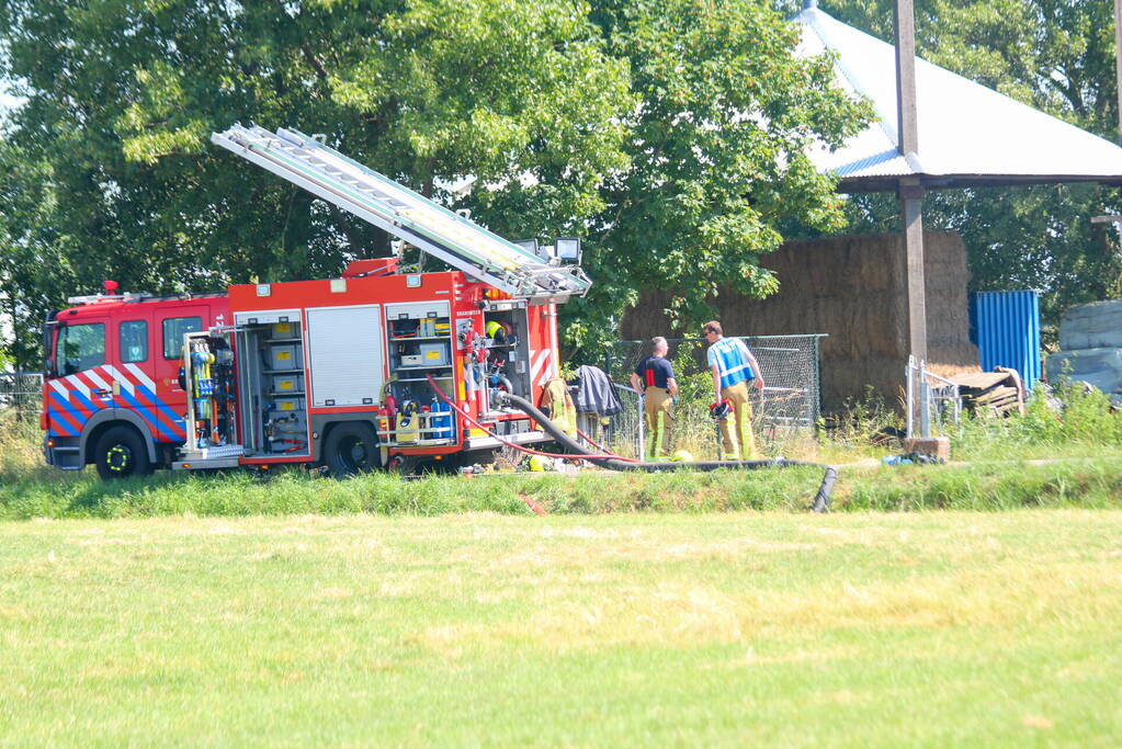 Grote brand in caravanstalling