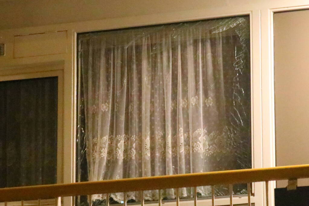 Enorme ravage bij flat na explosie