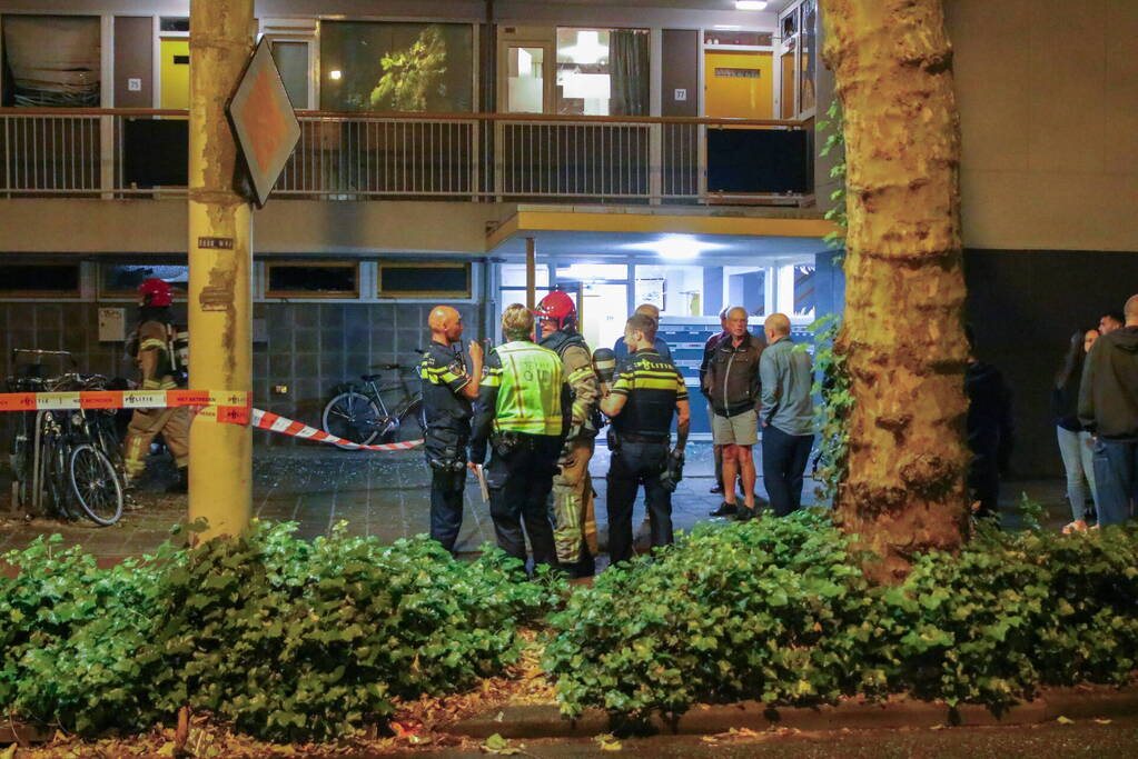 Enorme ravage bij flat na explosie