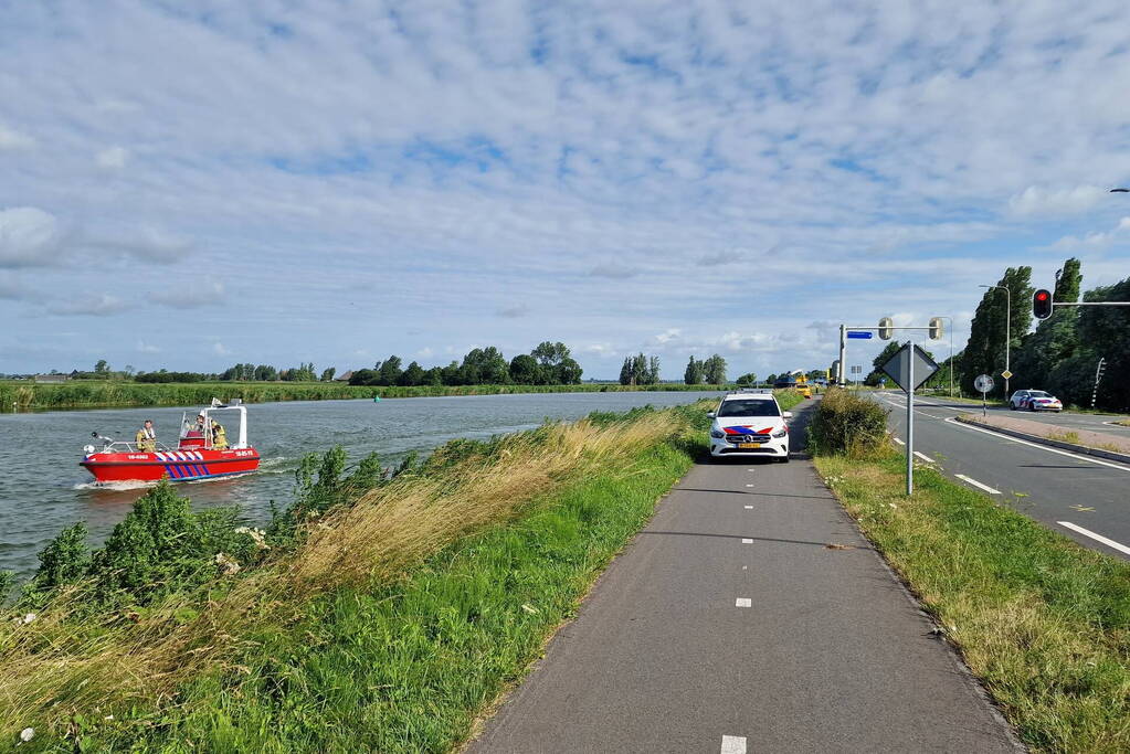 Man overleden, scheepvaartverkeer is gestremd