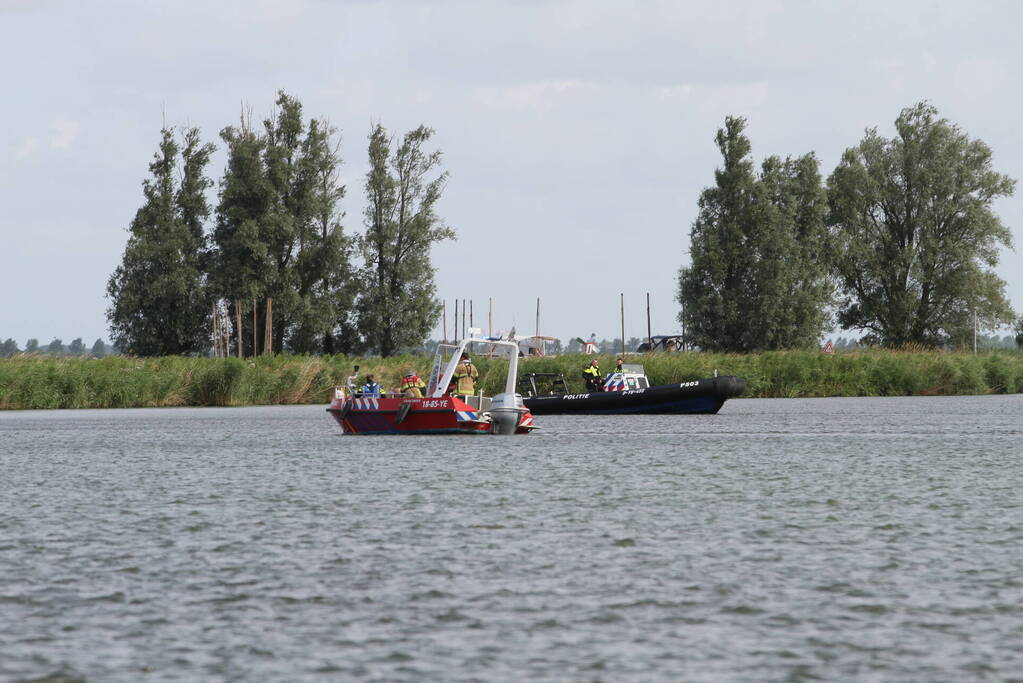 Man overleden, scheepvaartverkeer is gestremd