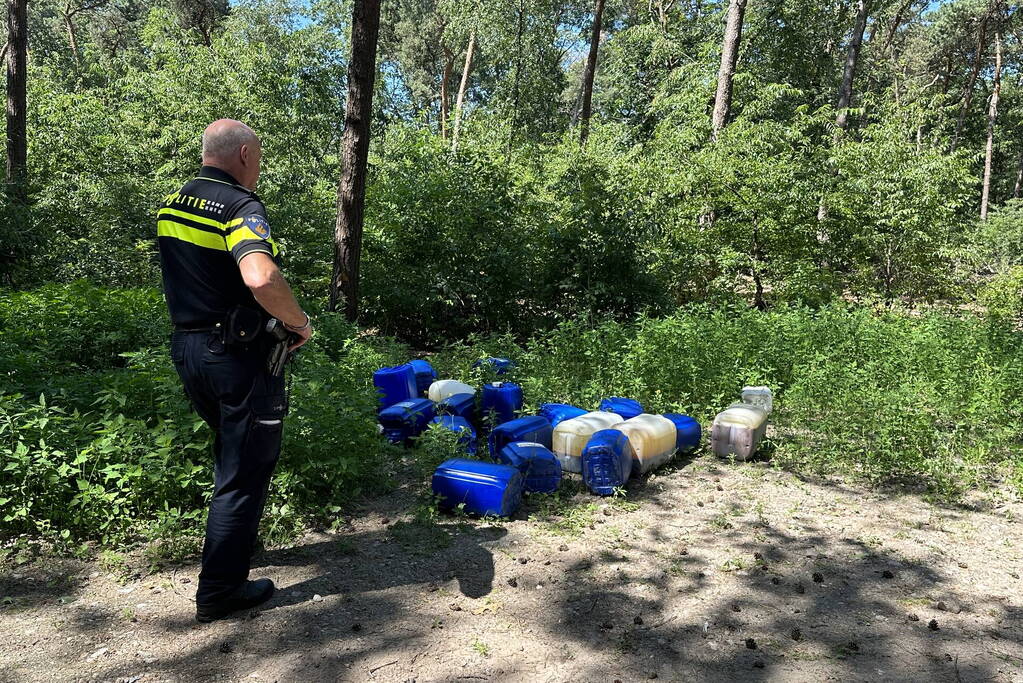 19 gedumpte vaten aangetroffen