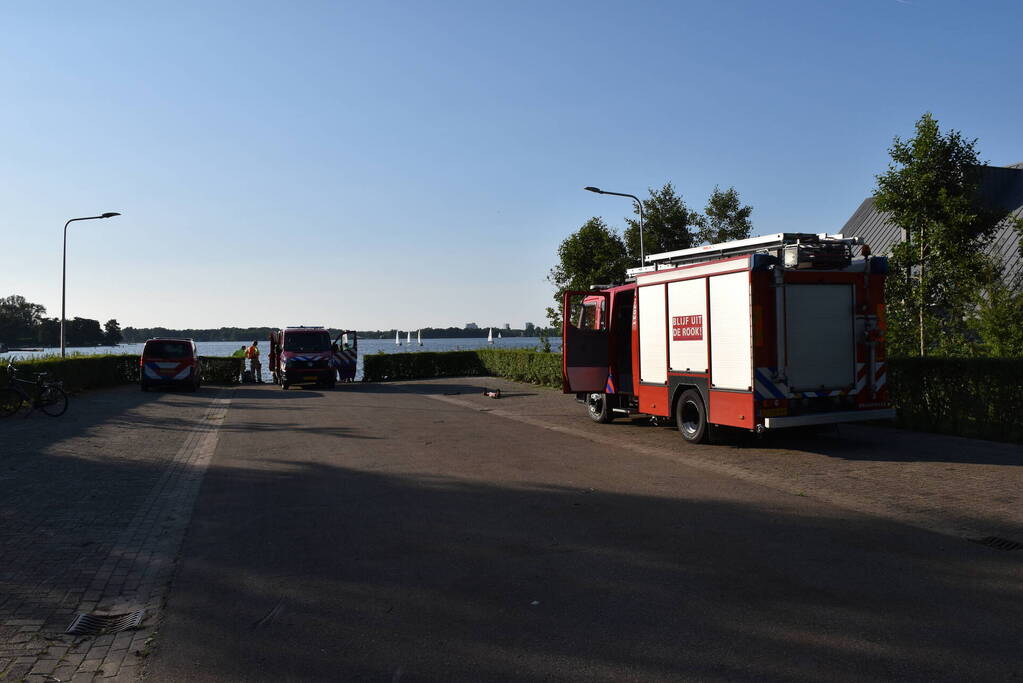 Boot maakt water op Hoornsemeer