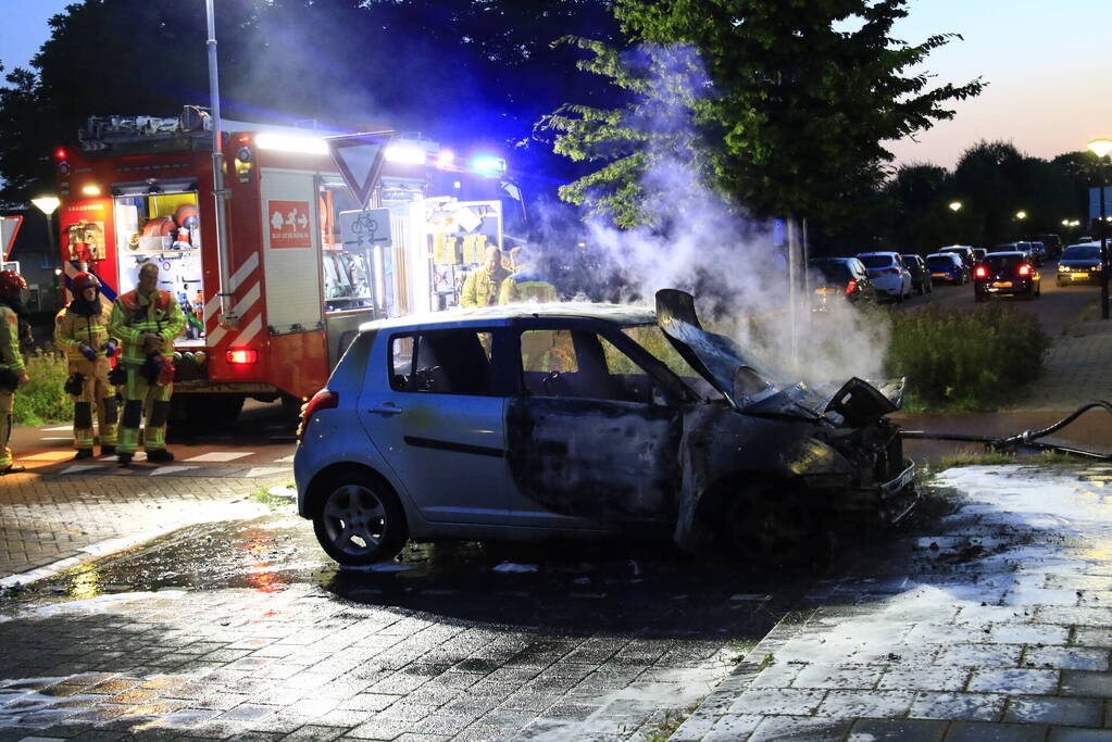 Tweede autobrand in wijk in nachtelijke uren
