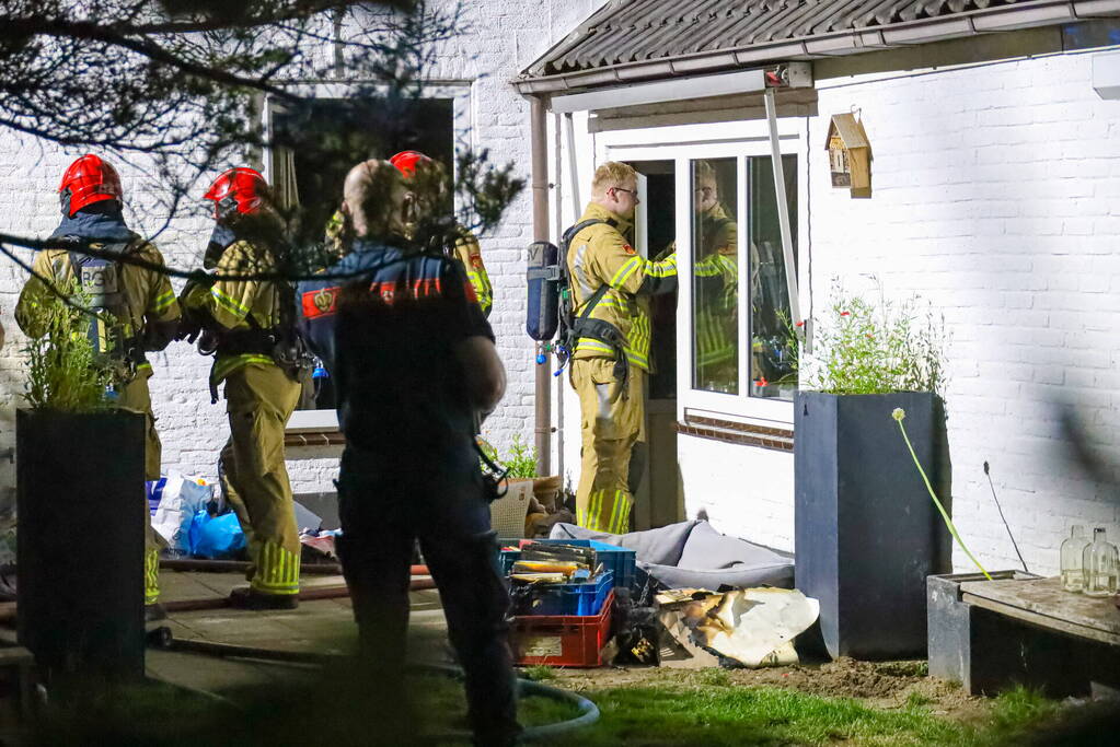 Kind roep om hulp bij woningbrand