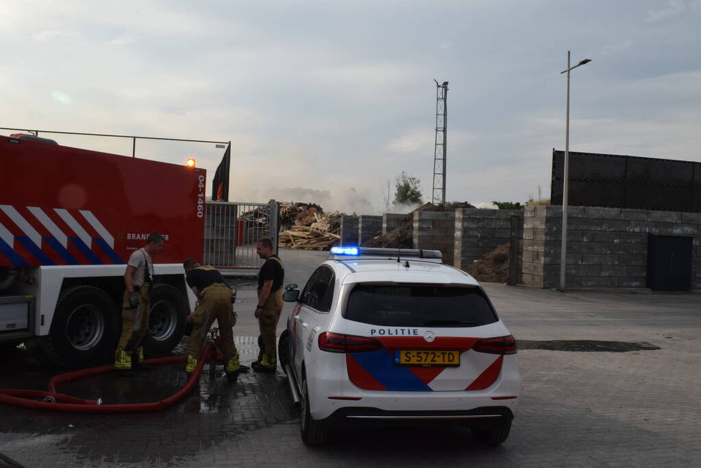 Brand in container van recyclingbedrijf