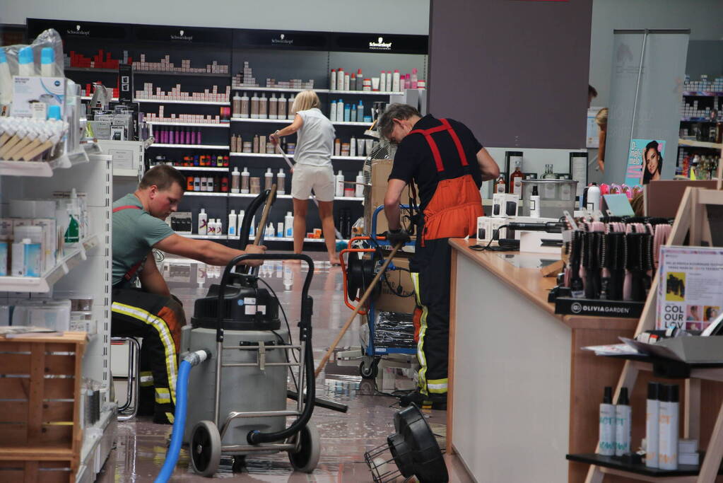 Flinke waterlekkage in drie panden