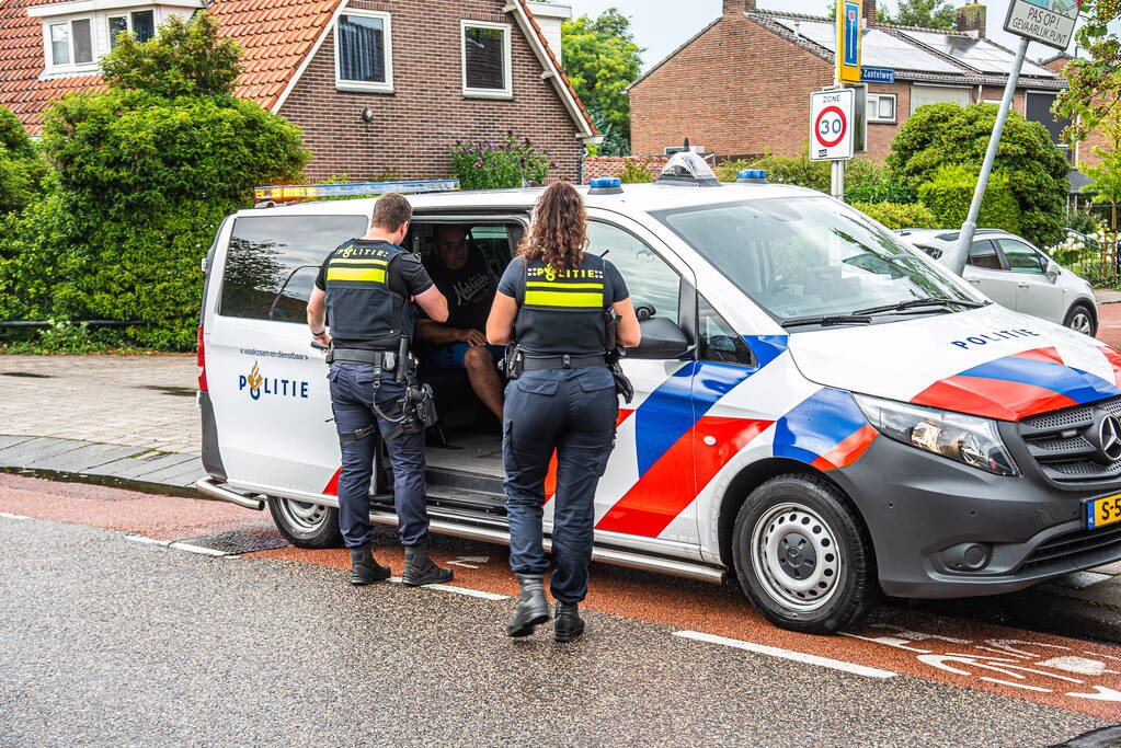 Dronken automobilist botst op tegemoetkomende auto