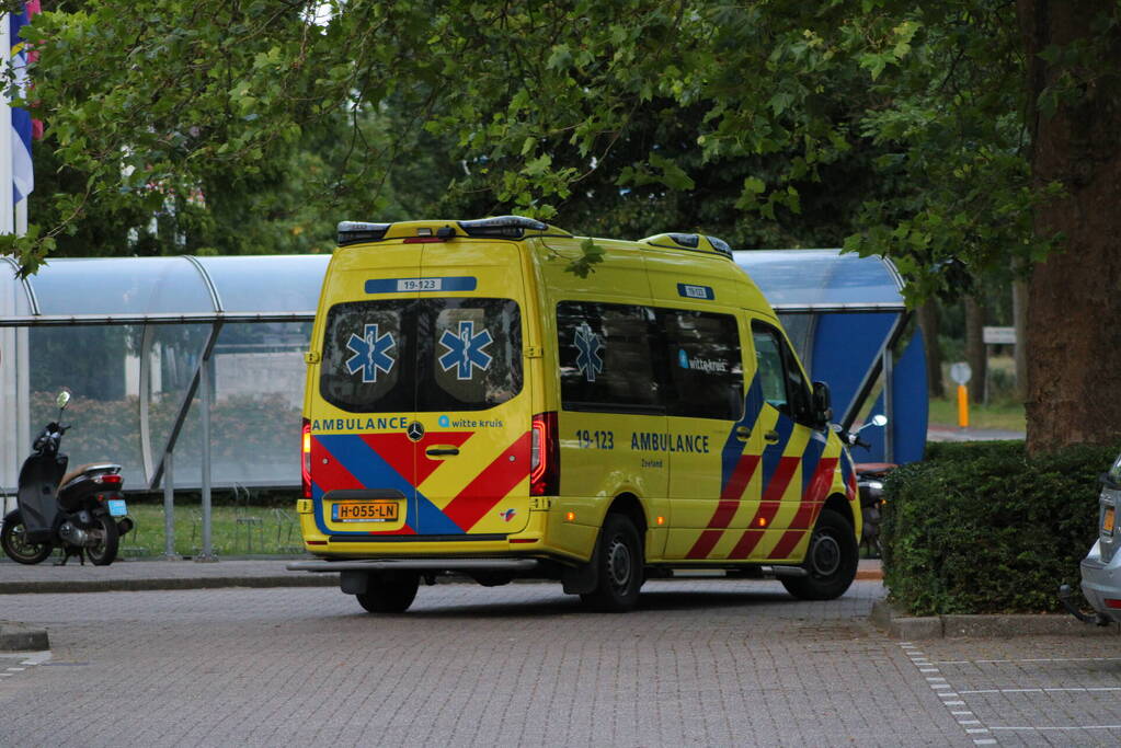 Persoon zorgt tweemaal voor inzet hulpdiensten